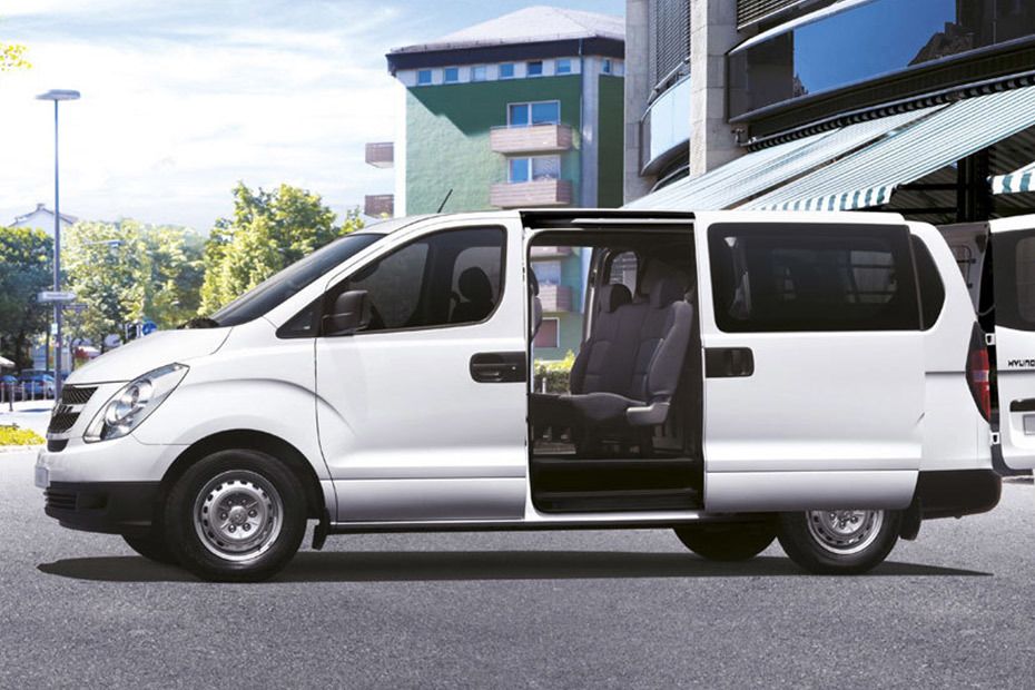Rear Cross View of Hyundai H-1