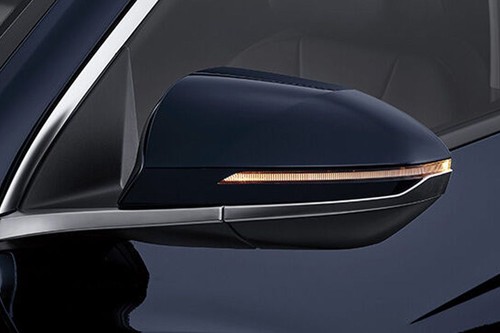 Hyundai Tucson Drivers Side Mirror Front Angle