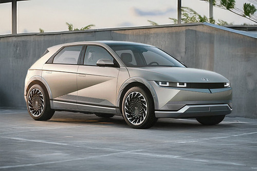 Hyundai IONIQ 5 Front Medium View