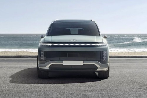 Full Front View of Ioniq 9