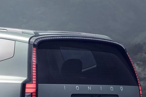 Ioniq 9 Spoiler