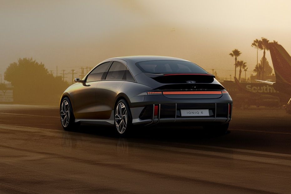 Rear Cross Side View of Hyundai Ioniq 6