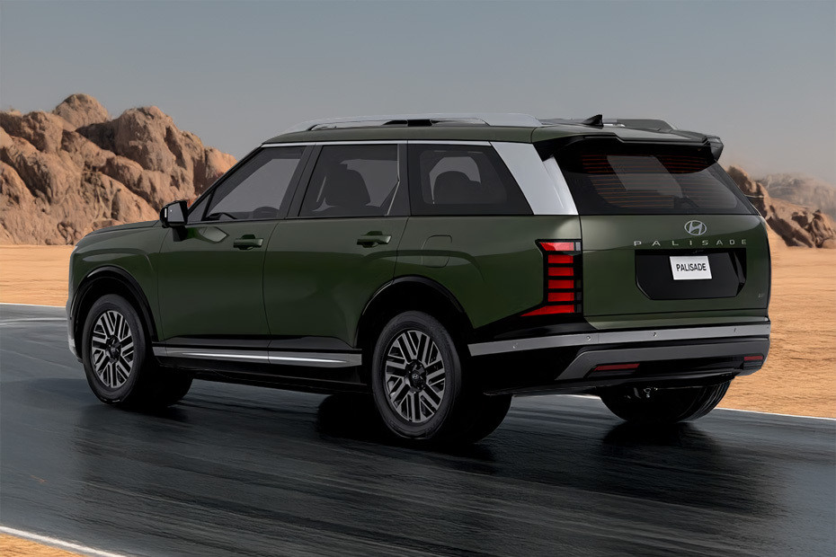 Rear Cross Side View of Hyundai Palisade