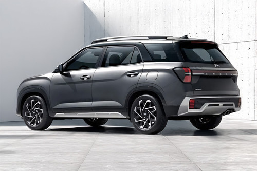 Rear Cross Side View of Hyundai Creta Grand