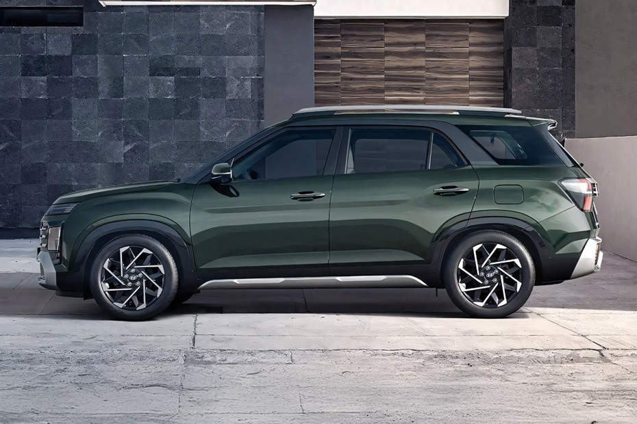 Creta Grand Side view