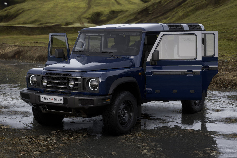 Grenadier Station Wagon All Door Open