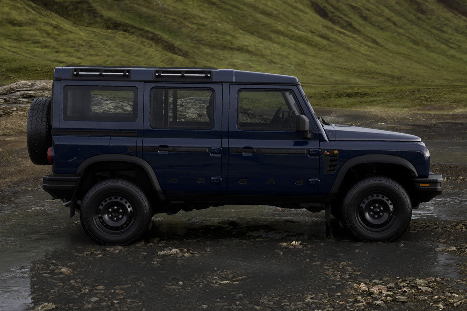 Grenadier Station Wagon Medium Angle Front View