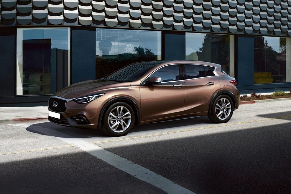 Q30 Front angle low view