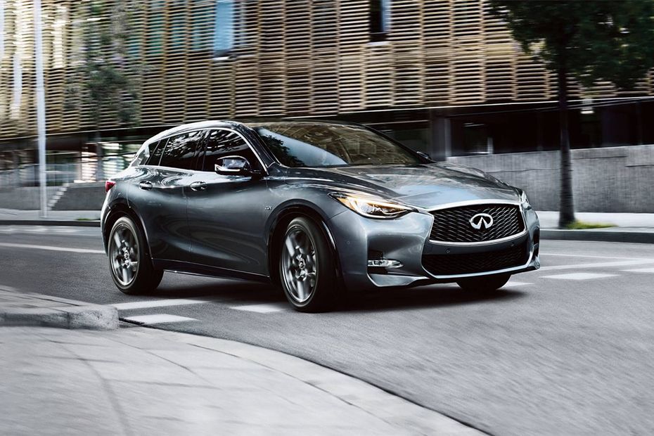 Infiniti Q30 Front Cross Side View