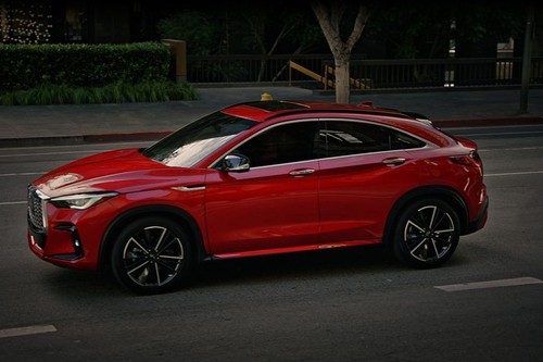 Infiniti QX55 Front Cross Side View