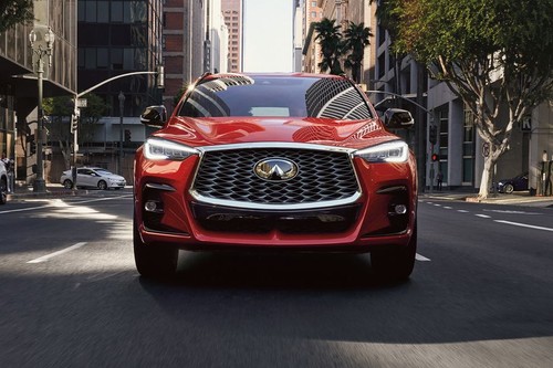 Full Front View of QX55