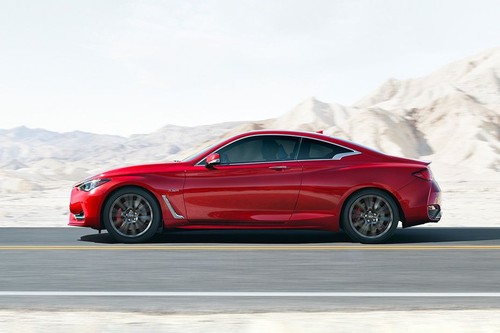 Q60 (2022-2023) Side view