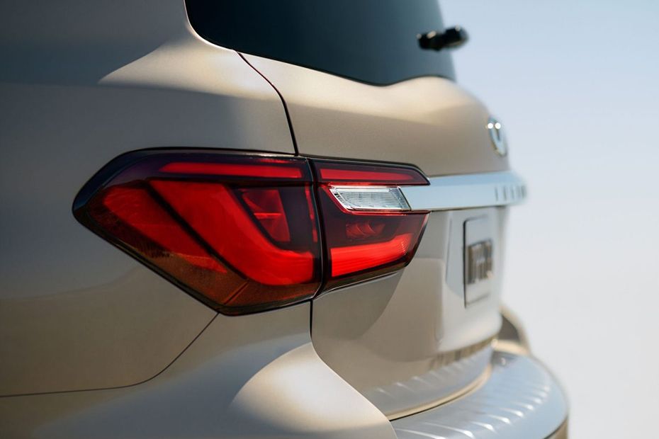 QX80 (2022-2024) Tail light