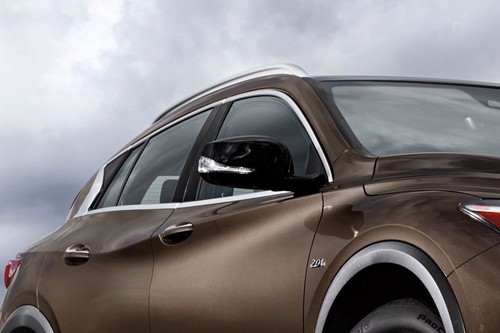 Infiniti QX30 Drivers Side Mirror Front Angle