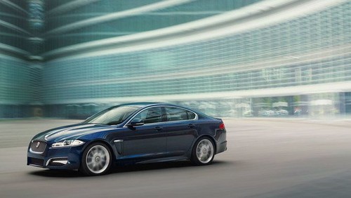 Jaguar XF Portfolio Side Medium View