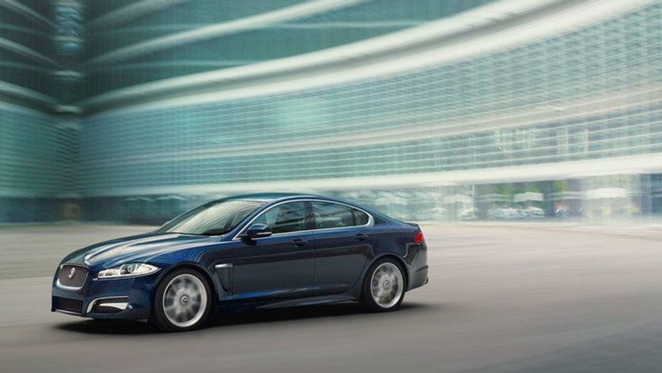 Jaguar XF Portfolio Side Medium View