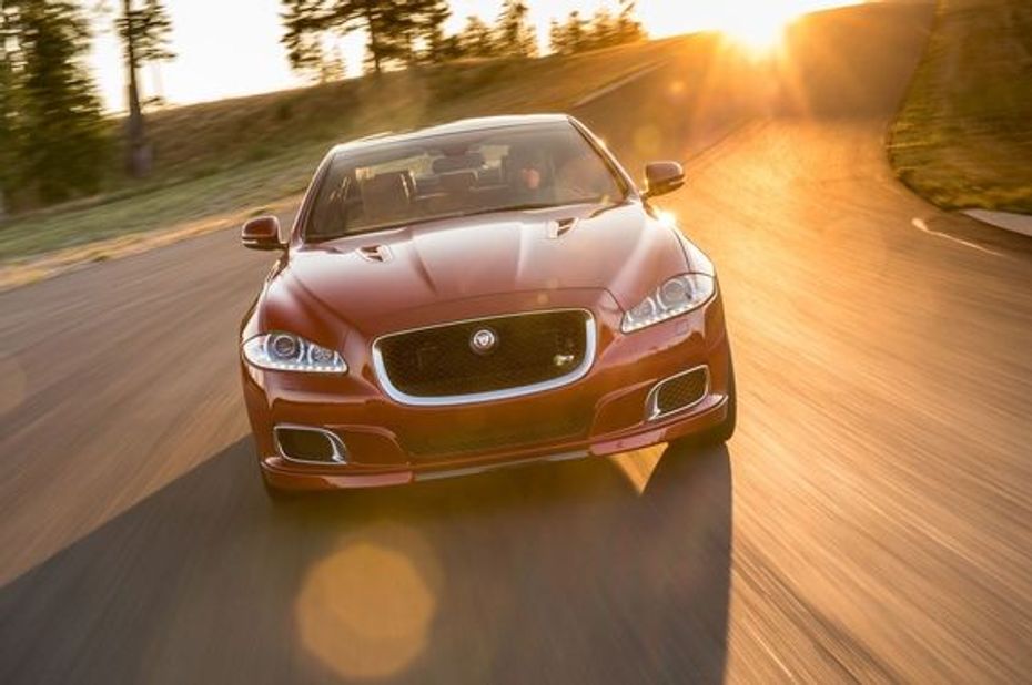 Full Front View of XJR SWB