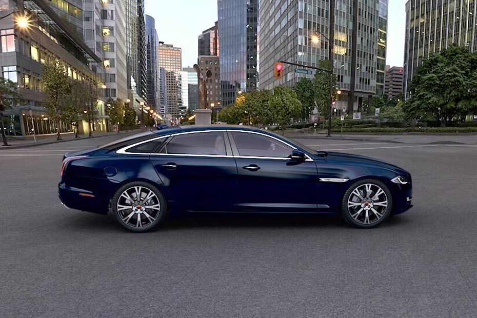 Jaguar XJ Drivers Sideview