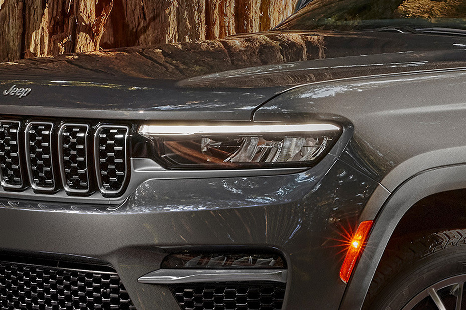 Grand Cherokee Headlight