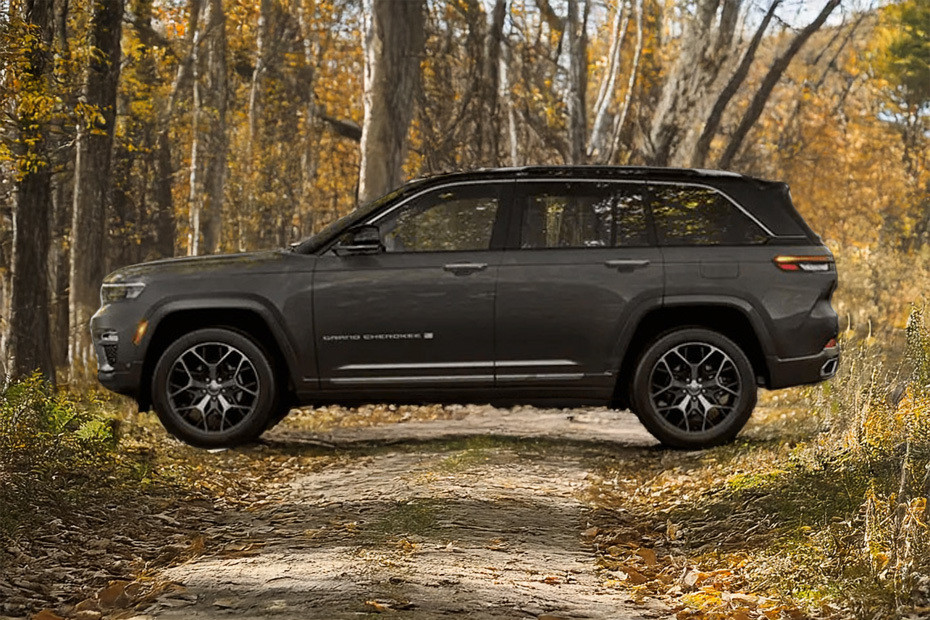 Grand Cherokee Side view