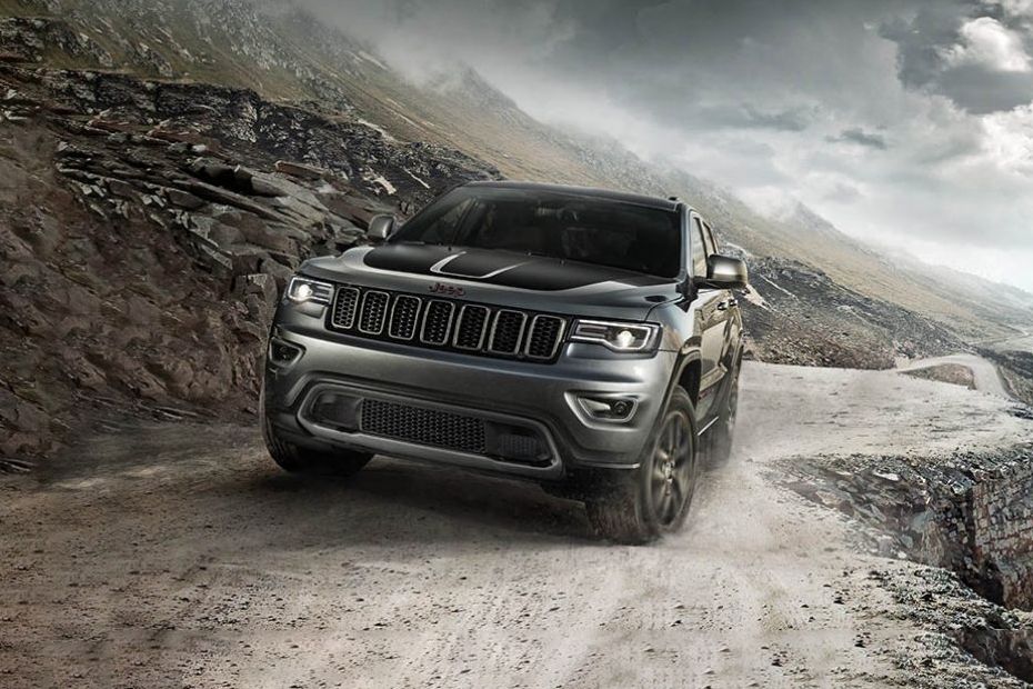 Jeep Grand Cherokee-2012 Front Angle High View