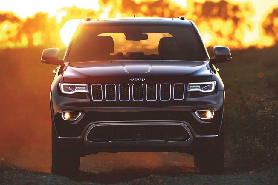 Full Front View of Grand Cherokee-2012