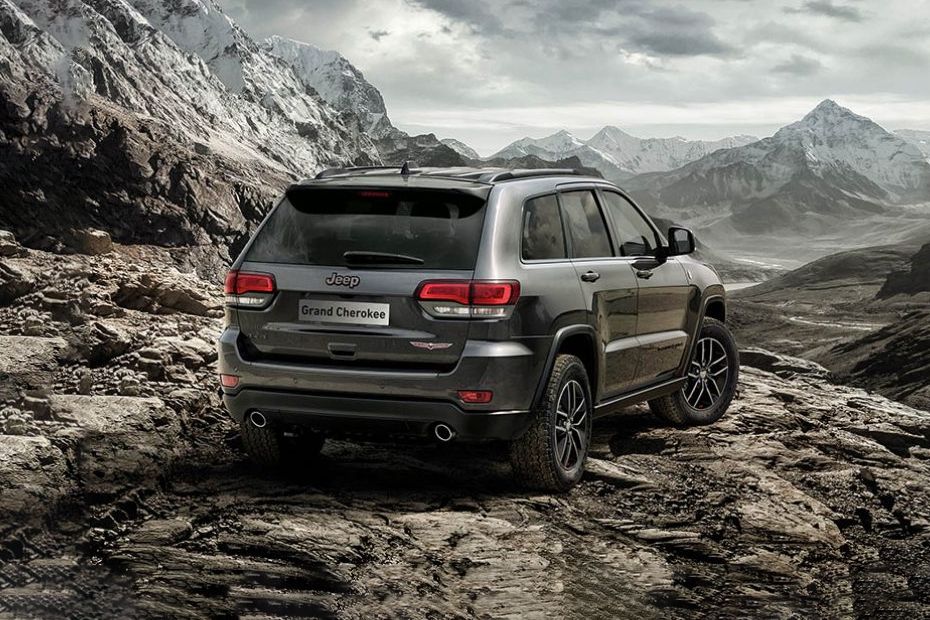 Grand Cherokee-2012 Rear angle view