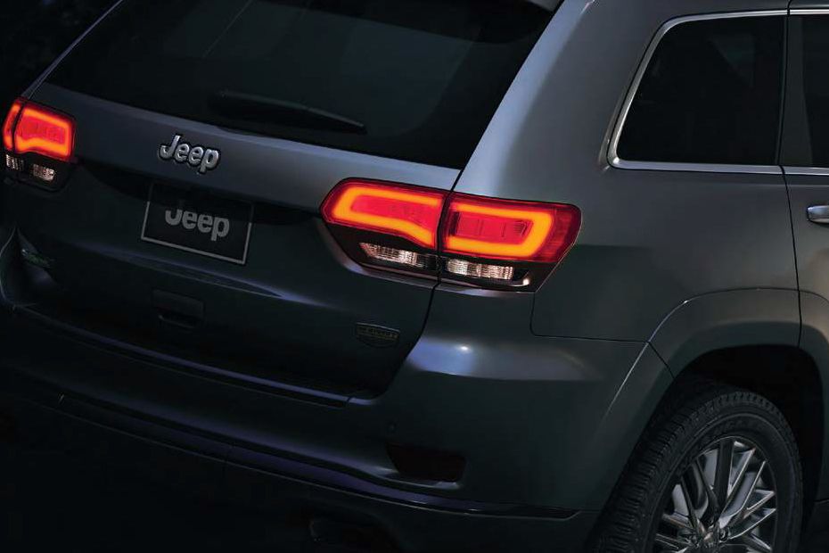 Grand Cherokee-2012 Tail light