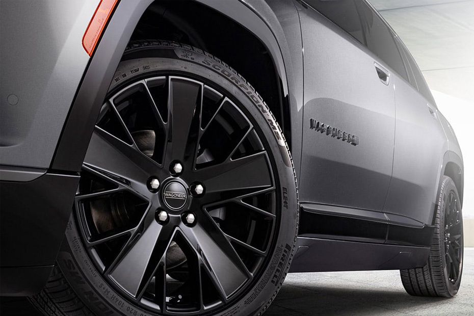 WAGONEER S Wheel