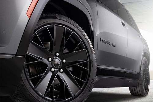 WAGONEER S Wheel