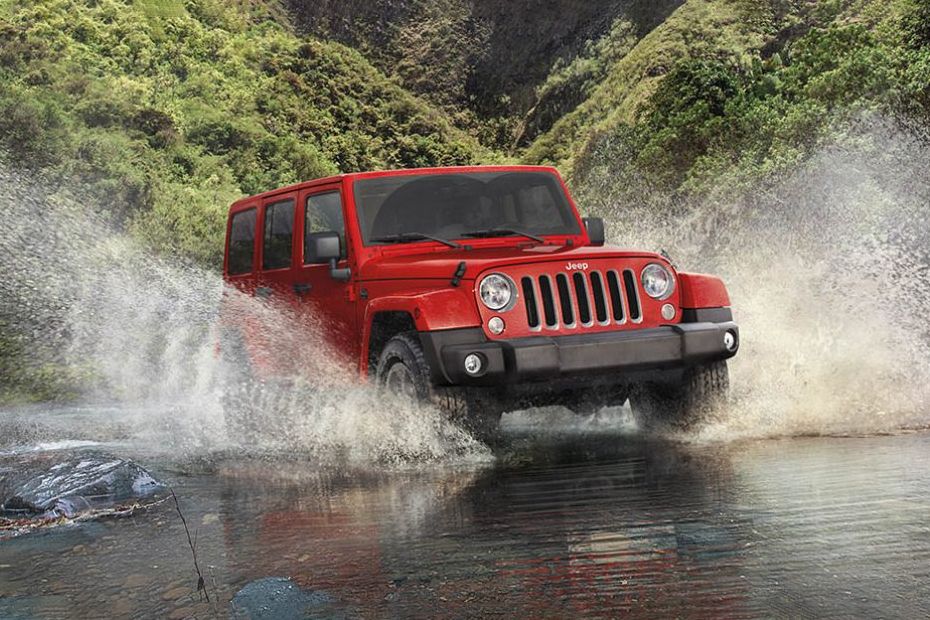 Jeep Wrangler Unlimited Front Cross Side View