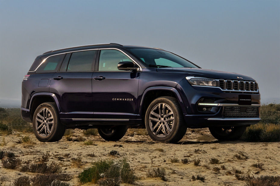 Jeep Commander Front Cross Side View