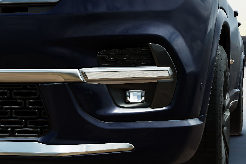 Commander Front Fog Lamp