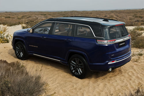 Rear Cross View of Jeep Commander