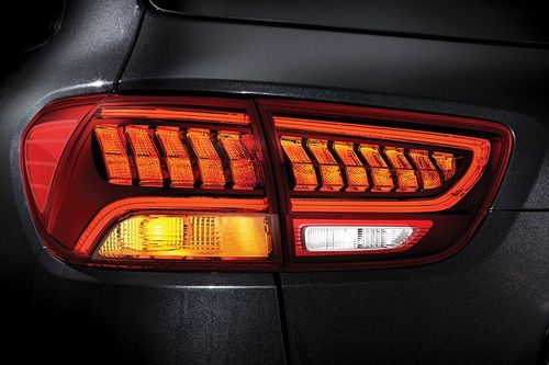 Sorento (2018-2023) Tail light