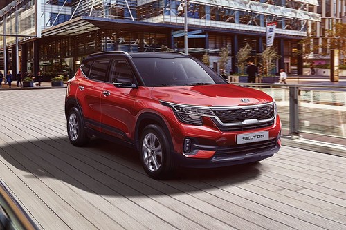 Seltos (2022-2023) Front angle low view
