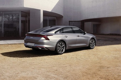 K8 (2023-2024) Rear Medium Side View
