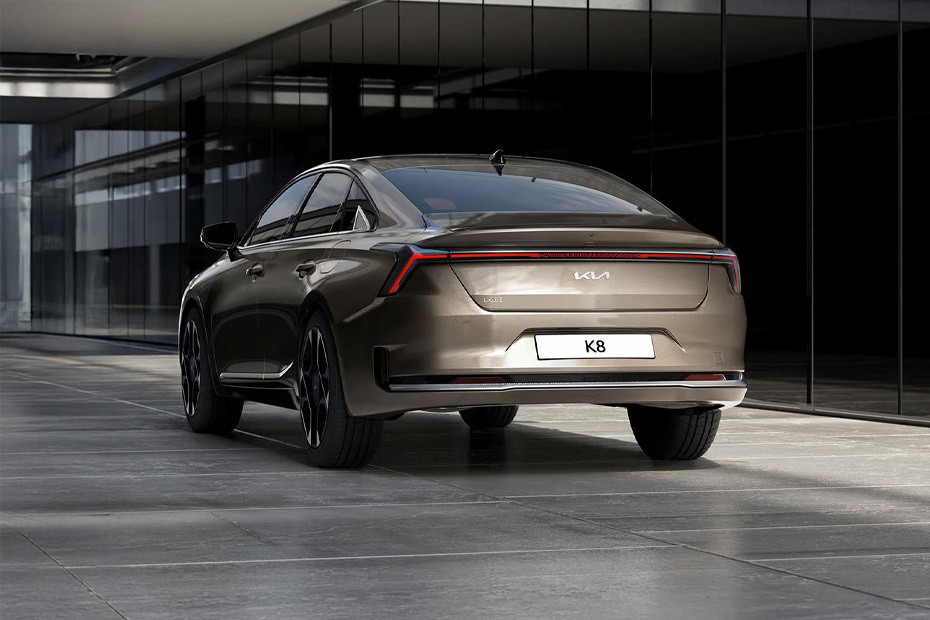 Rear Medium View of KIA K8