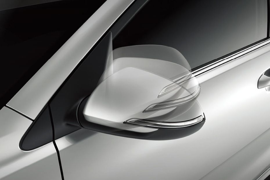 KIA Rio 4-Door Drivers Side Mirror Front Angle