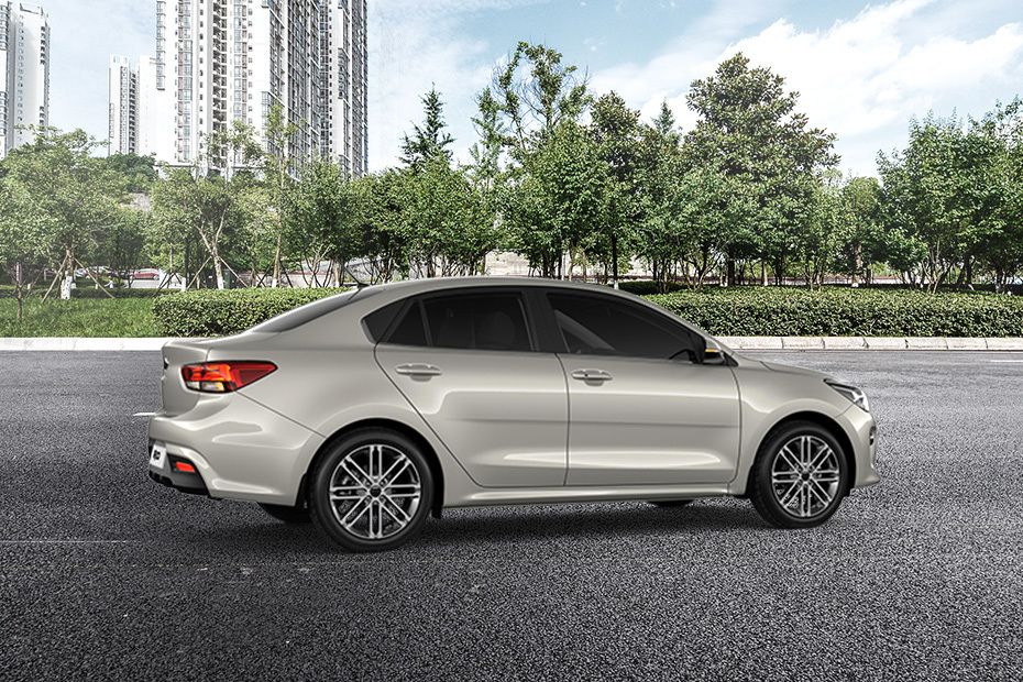 Rio 4-Door Rear Medium Side View