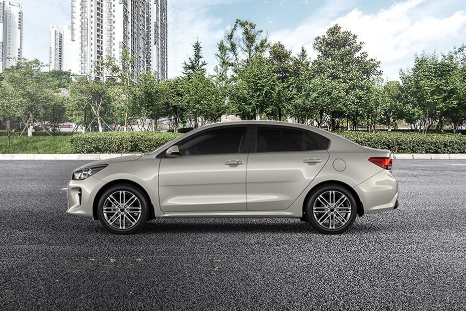 Rio 4-Door Side view