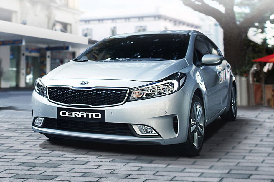 Cerato (2012-2021) Tilted Front View