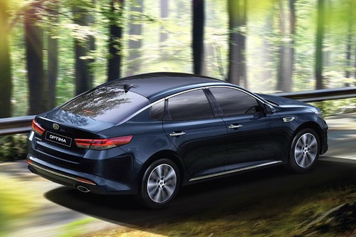 Optima (2012-2021) Rear angle view