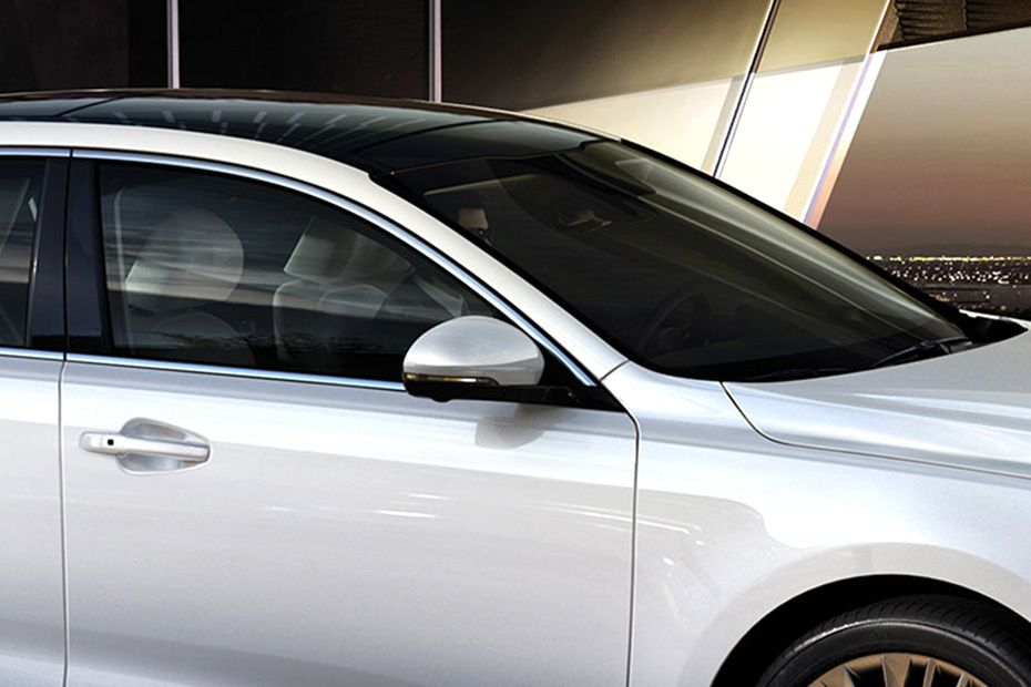 KIA Cadenza Drivers Side Mirror Front Angle