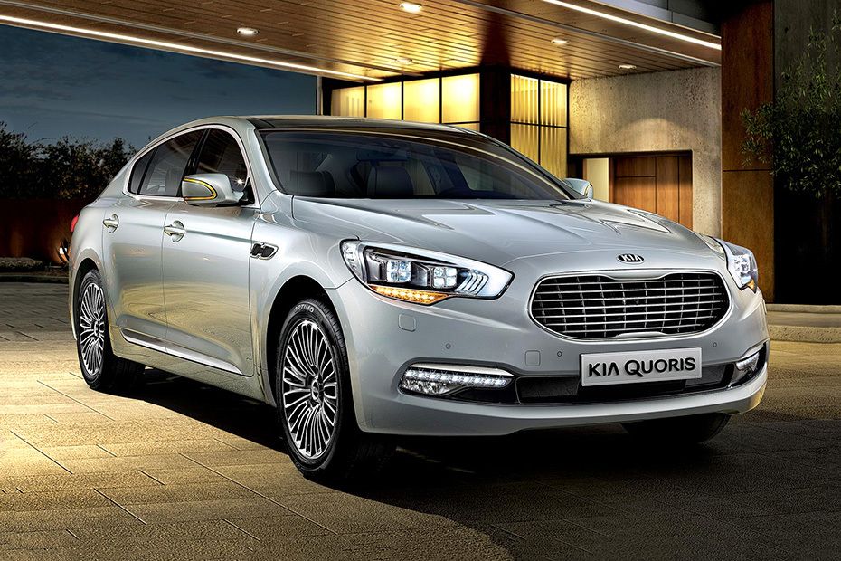 KIA Quoris Front Medium View