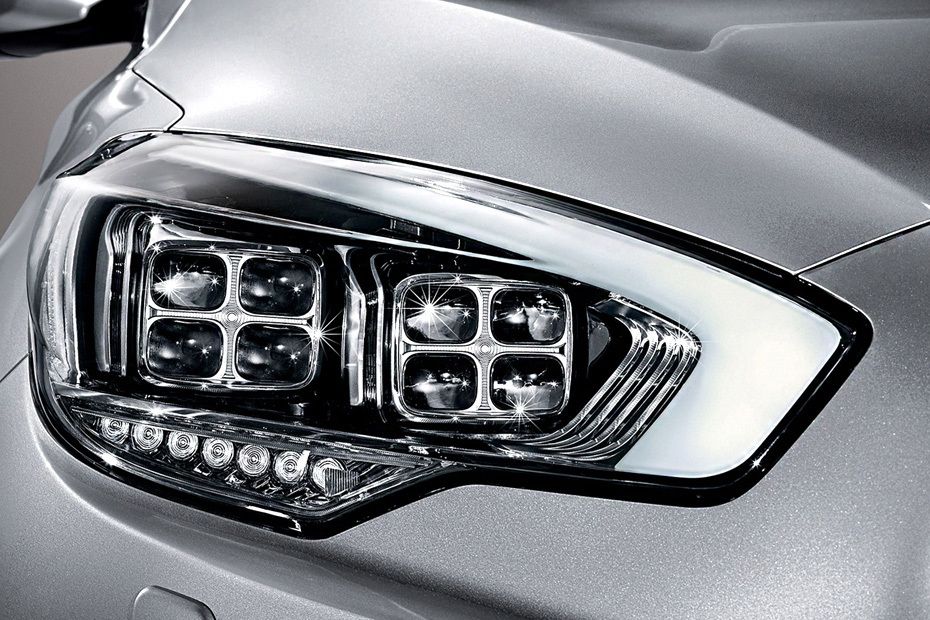 Quoris Headlight