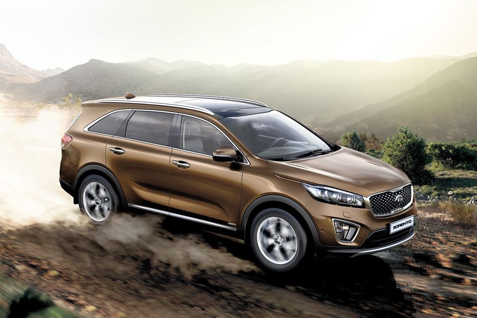 KIA Sorento (2012-2018) Front Cross Side View