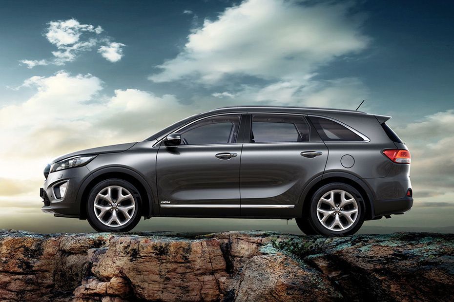 Sorento (2012-2018) Side view