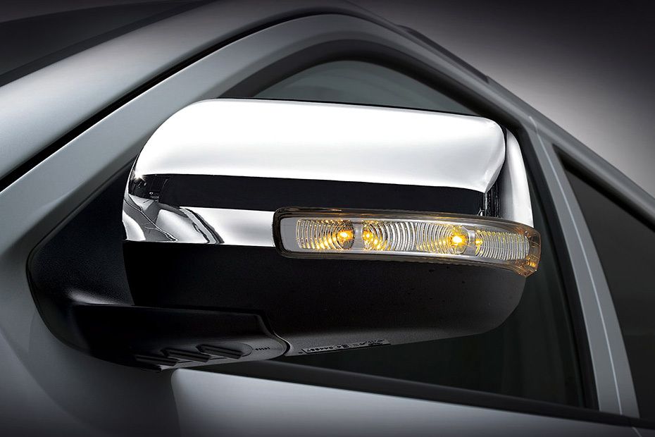 KIA Mohave Drivers Side Mirror Front Angle