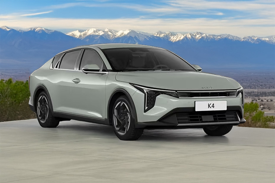 KIA K4 Front Cross Side View